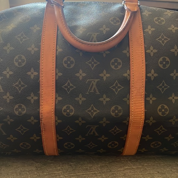Authentic Louis Vuitton Keepall 60 - Picture 9 of 16